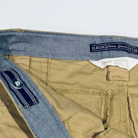 Classic Chino Shorts Size 8-9Y - Picture 7 of 11